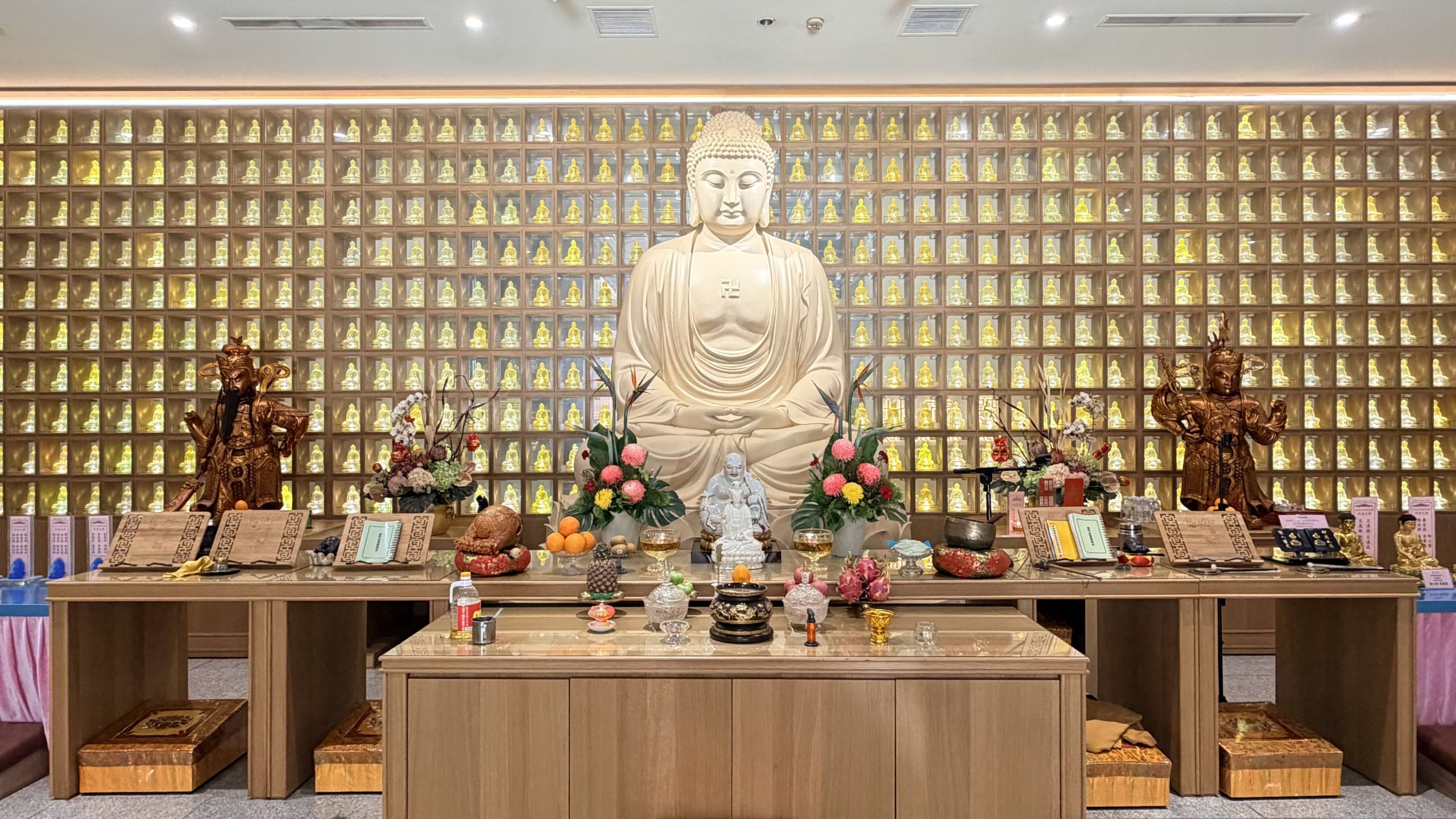 Lin San Temple Interior